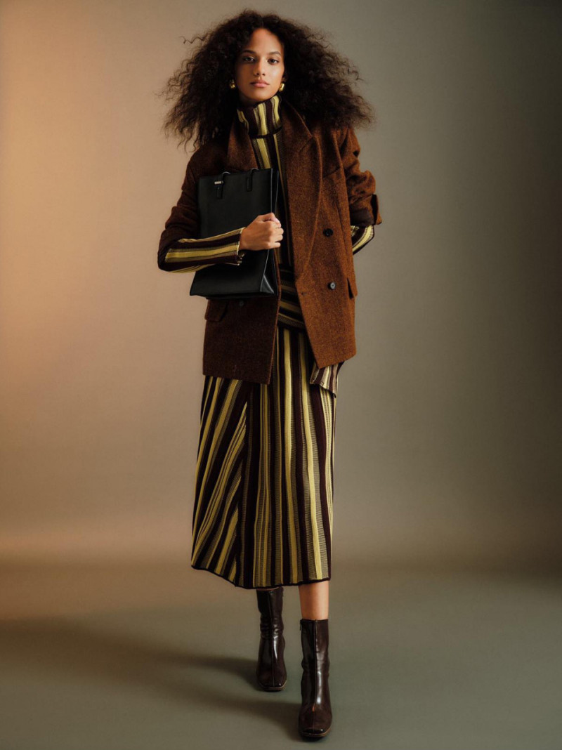 Photo of model Mariangel Escarfuller - ID 725715