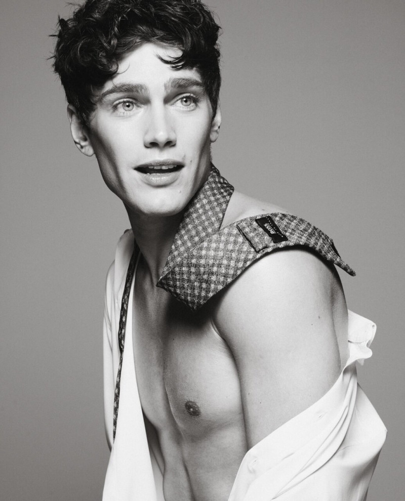 Photo of model Gino Pasqualini - ID 725730