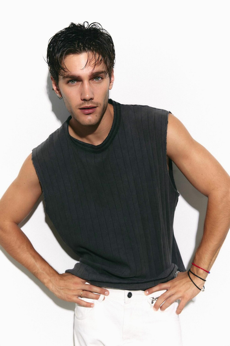 Photo of model Gino Pasqualini - ID 725742