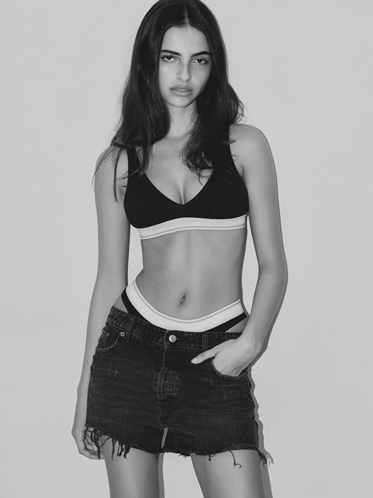 Photo of model Greta Suaya - ID 725800
