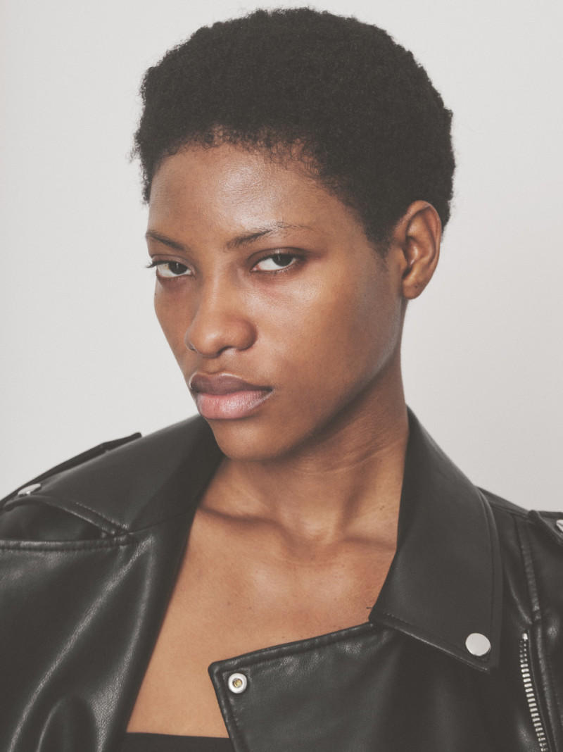 Photo of model Zarah Moreno - ID 725814