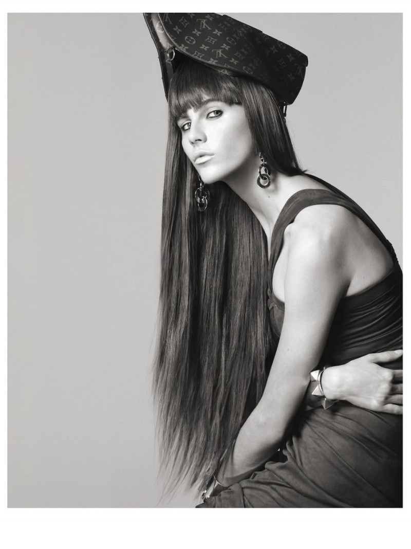 Photo of model Mia Armstrong - ID 725819