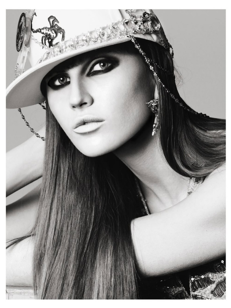 Photo of model Mia Armstrong - ID 725820