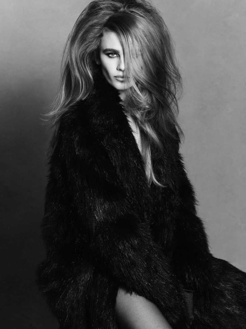 Photo of model Mia Armstrong - ID 725829