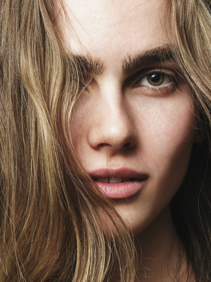 Photo of model Mia Armstrong - ID 725830
