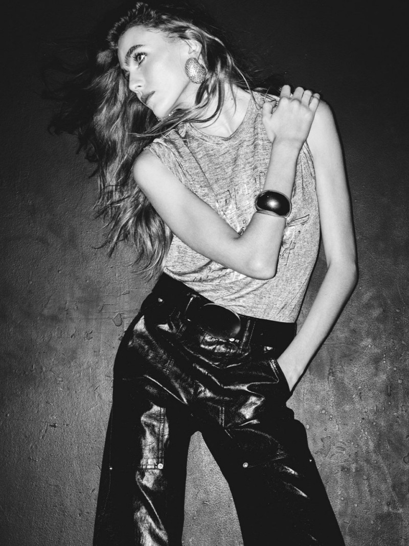 Photo of model Mia Armstrong - ID 725833