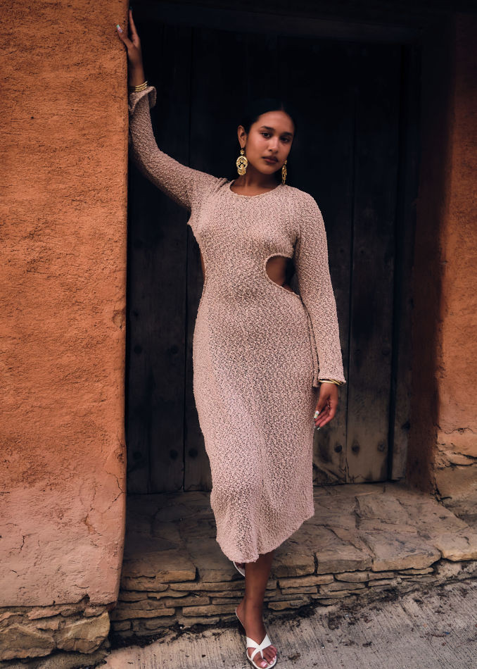Photo of model Sarita Fernandez - ID 725935