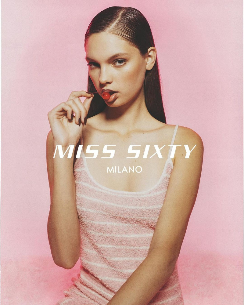 Photo of model Vika Shoom - ID 726100
