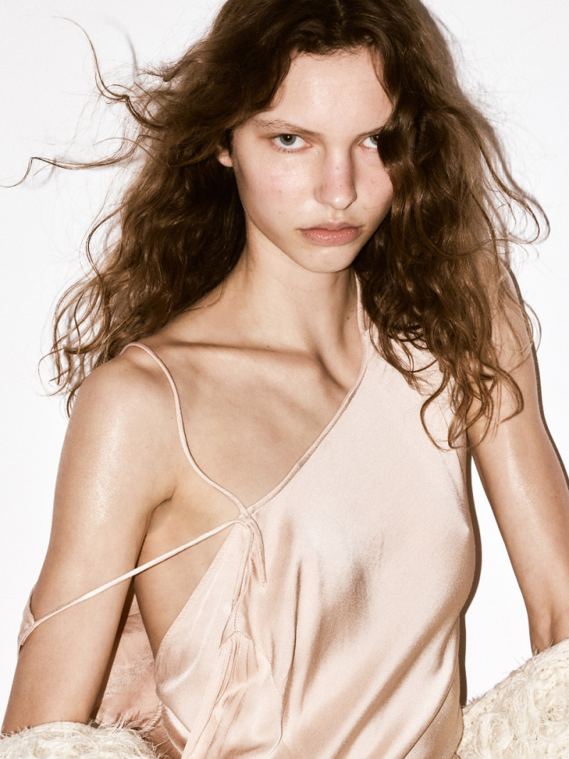 Photo of model Claire Marie Biegalski - ID 726234