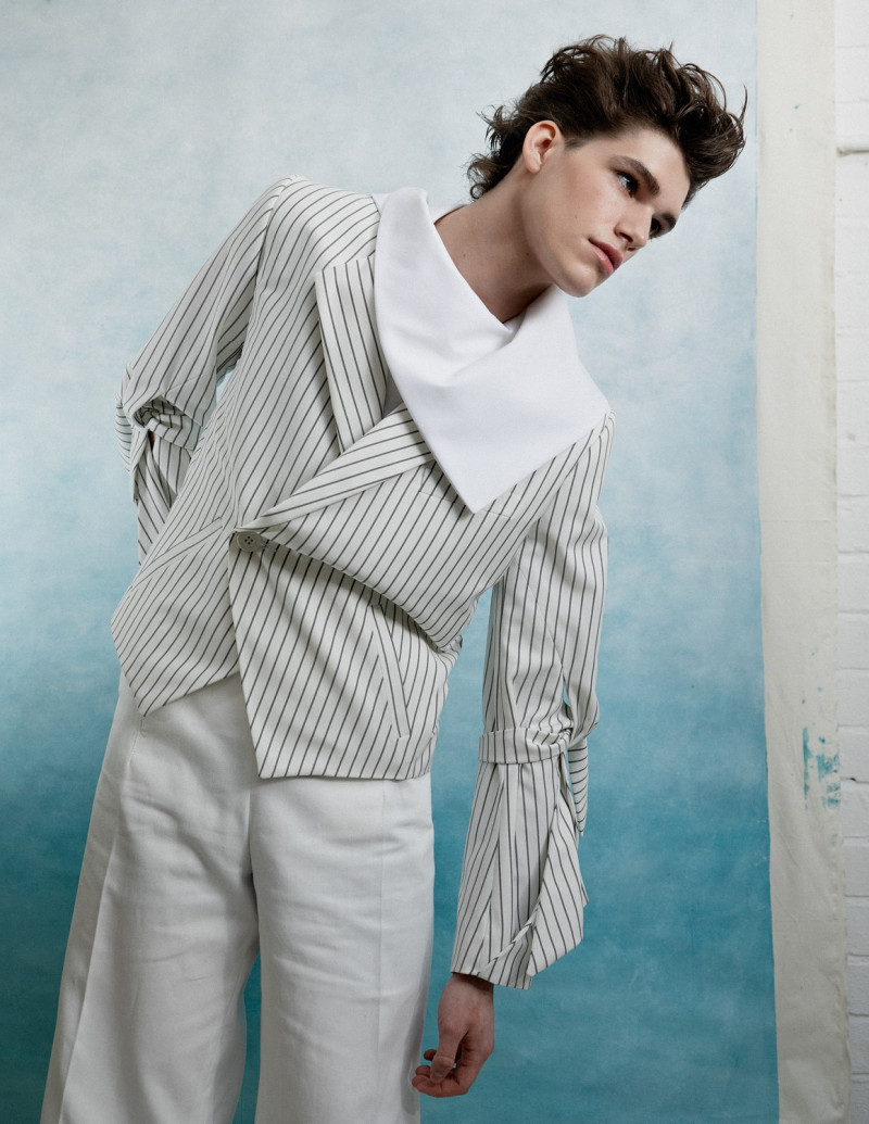 Photo of model Theo Crown - ID 726500