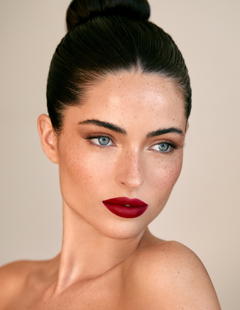 Photo of model Renee Murden - ID 726580