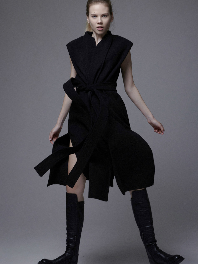 Photo of model Eleni Boutouridi - ID 726873