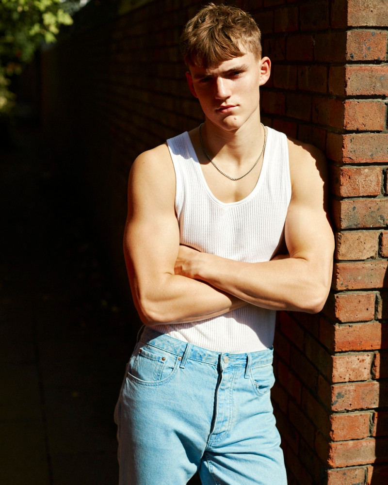 Photo of model Freddie Brosnan - ID 726939