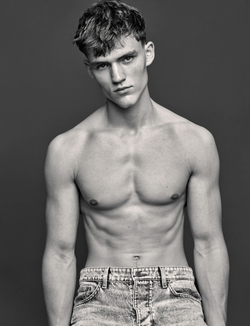 Photo of model Freddie Brosnan - ID 726949