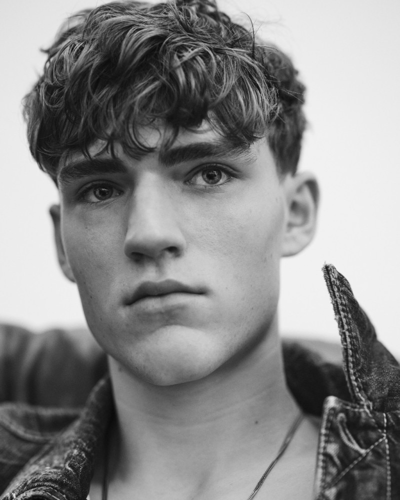 Photo of model Freddie Brosnan - ID 726954