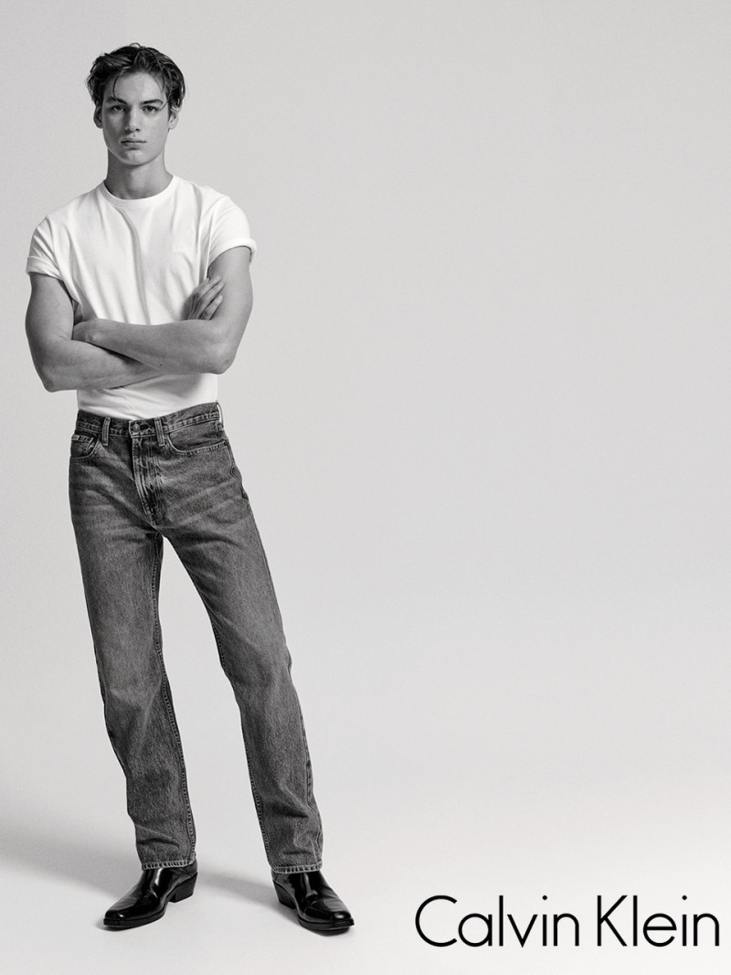Photo of model Finn Farrell - ID 727047