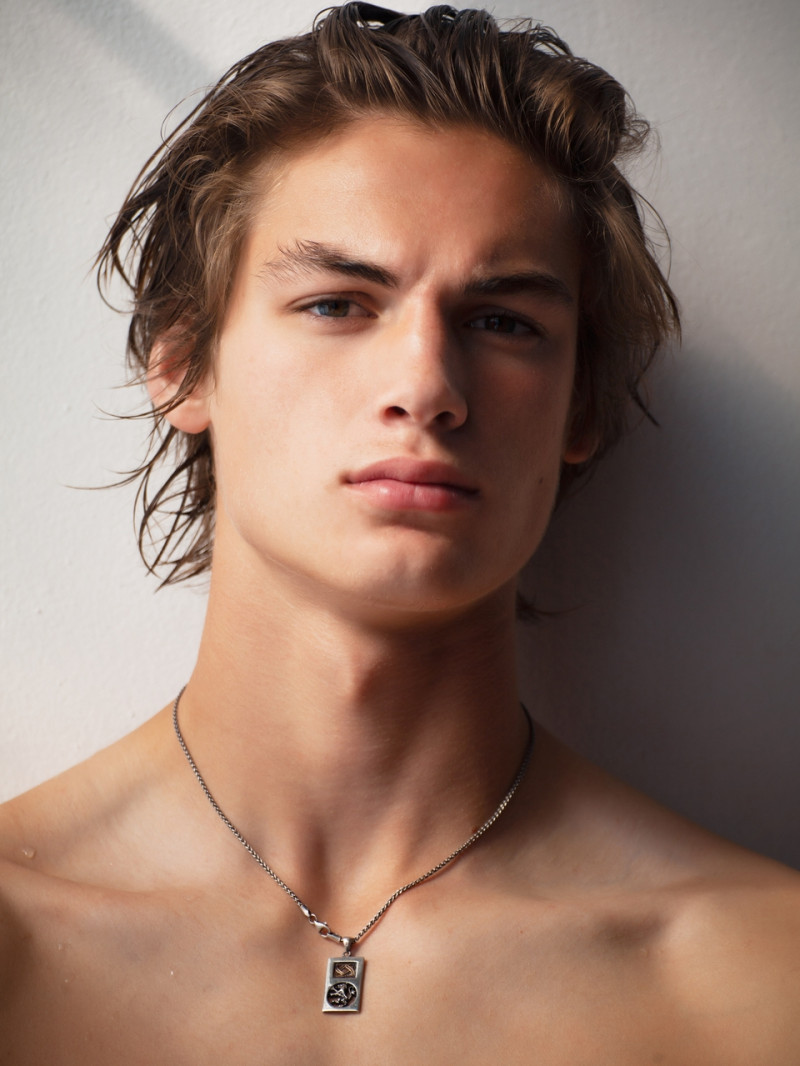 Photo of model Finn Farrell - ID 727058