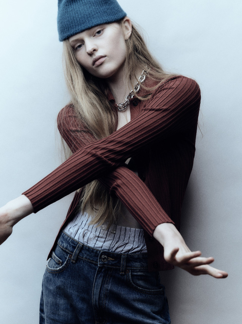 Photo of model Ava Shipp - ID 727248