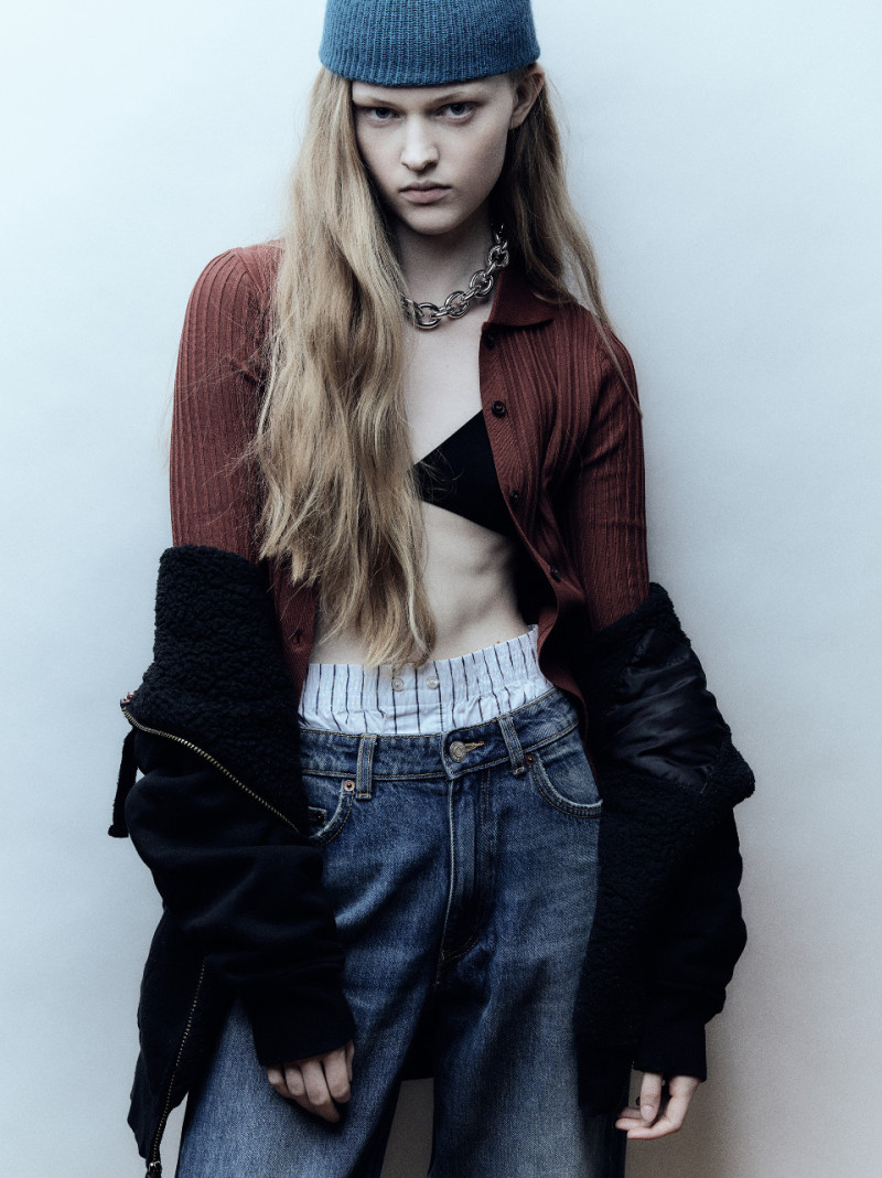 Photo of model Ava Shipp - ID 727249