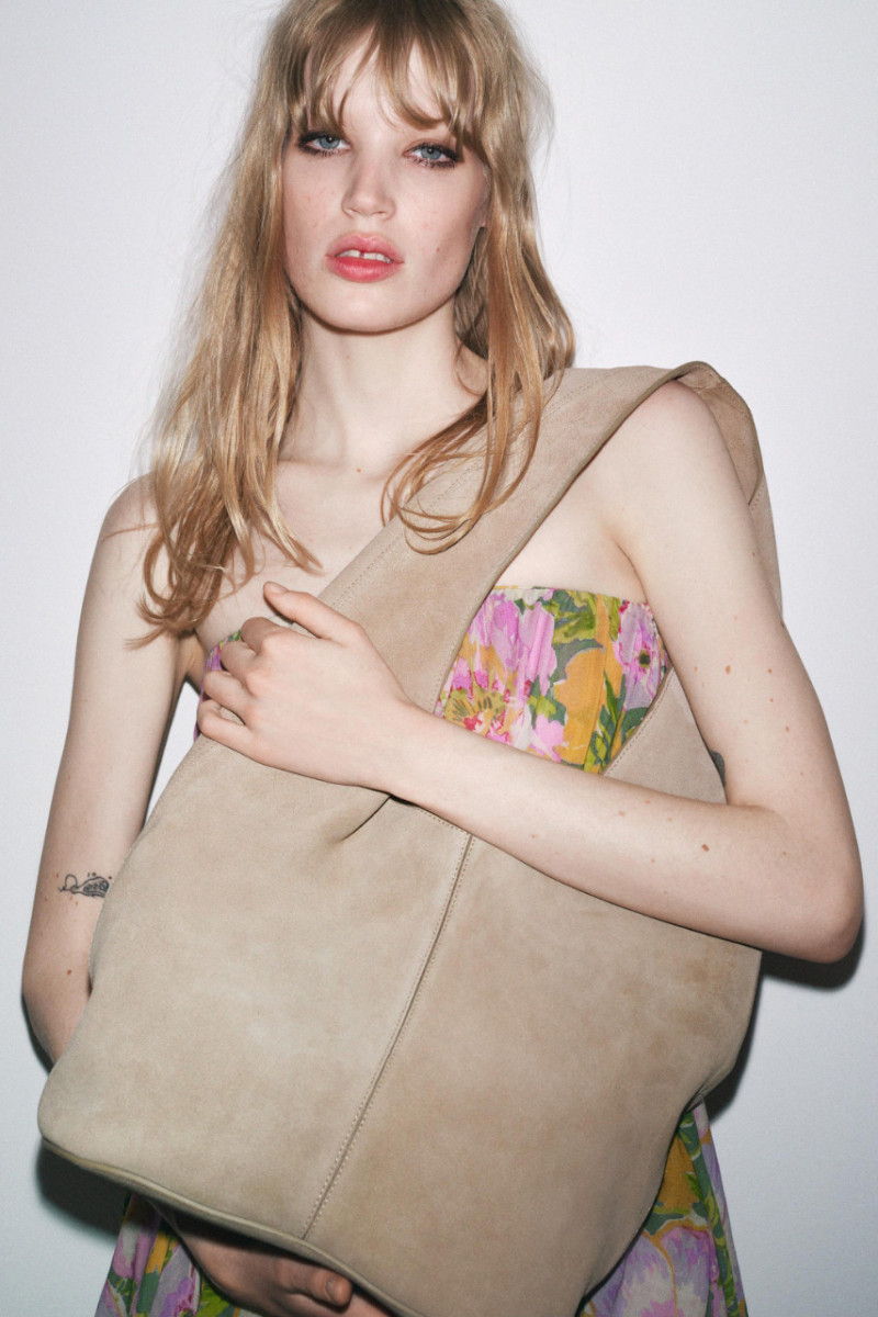 Photo of model Jacqui Hooper - ID 727653