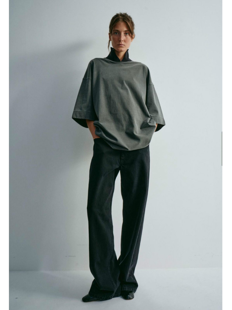 Photo of model Maya Wigram - ID 727681