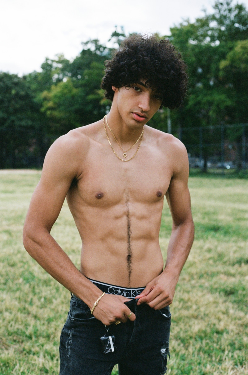 Photo of model Donovan Santos - ID 727744