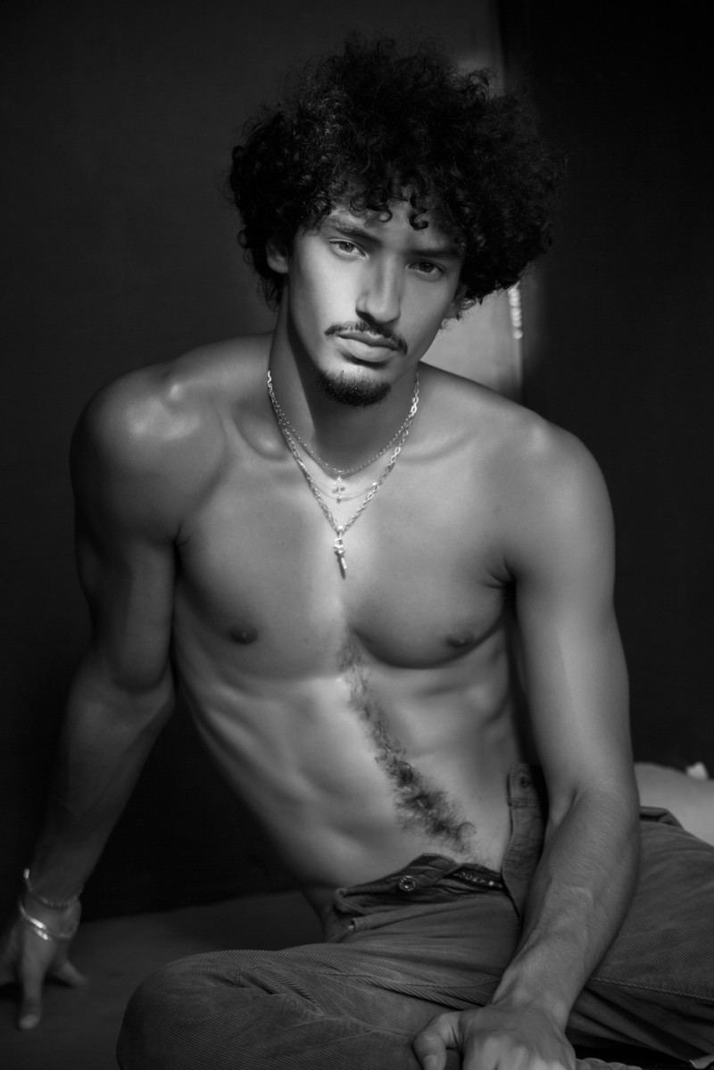 Photo of model Donovan Santos - ID 727745