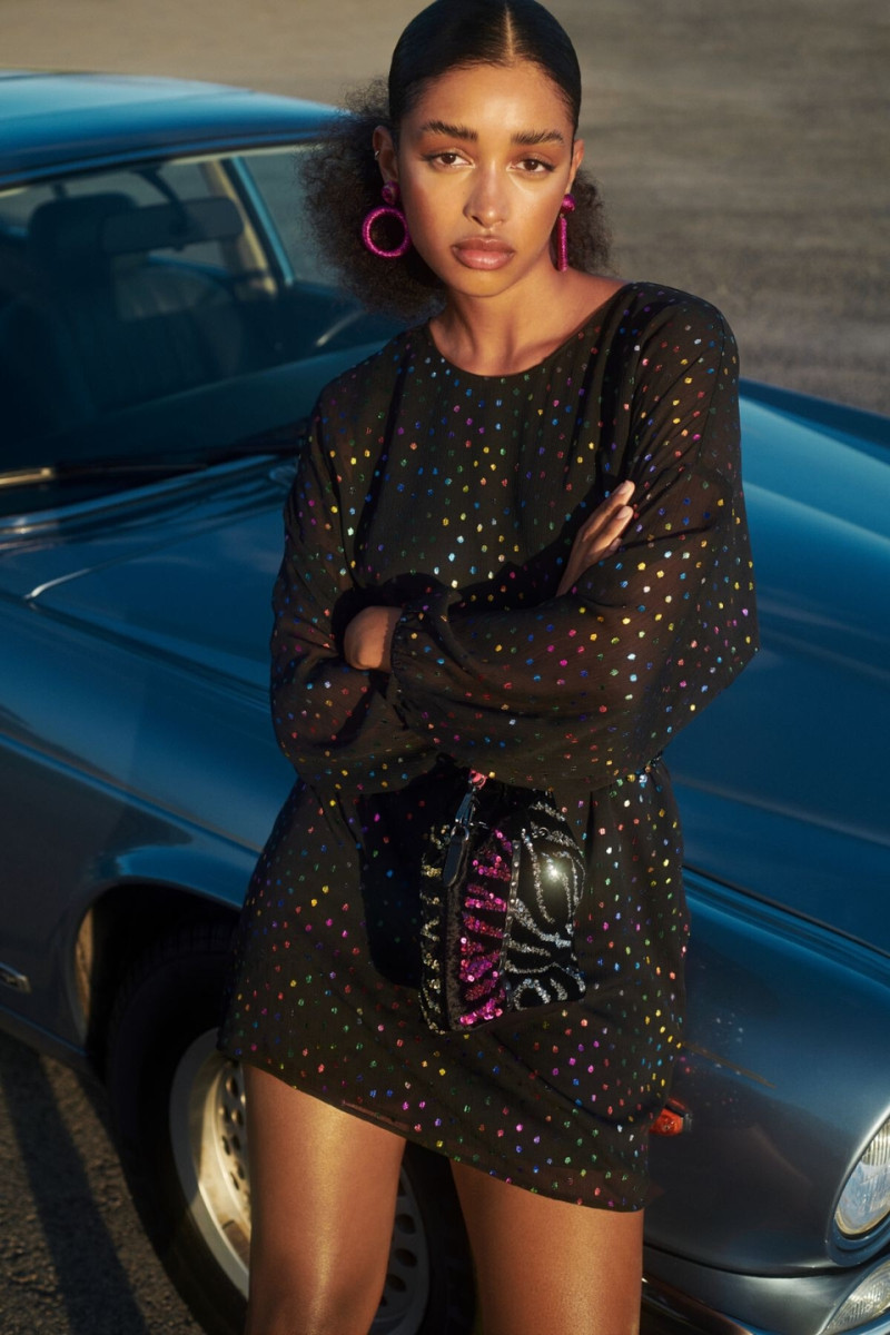 Photo of model Amy Sarr - ID 727795
