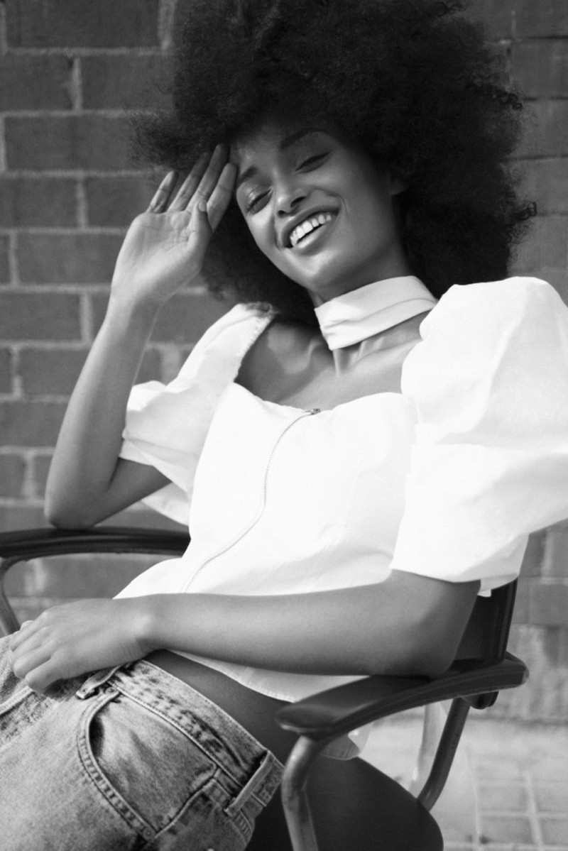 Photo of model Amy Sarr - ID 727805