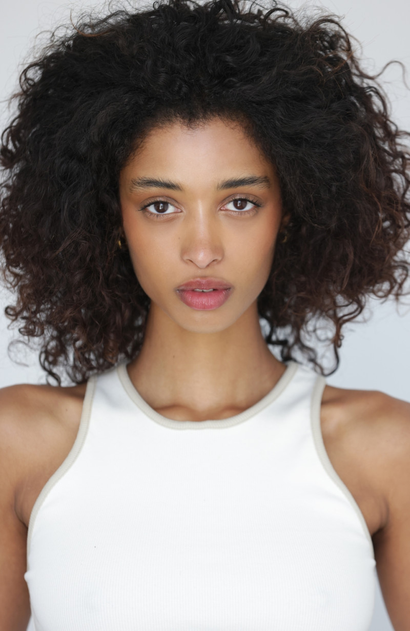 Photo of model Amy Sarr - ID 727823