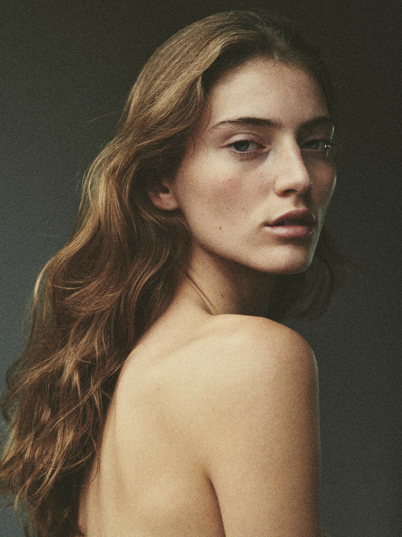 Photo of model Lena Bussolino - ID 728264