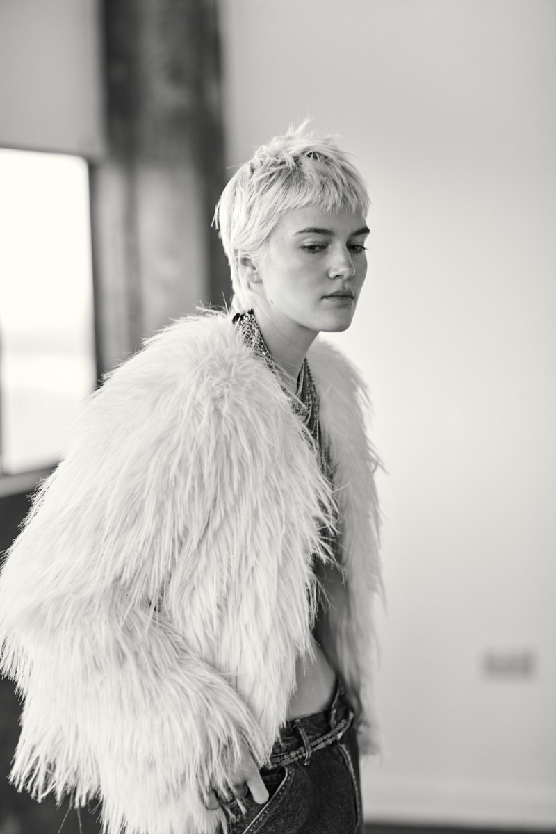 Photo of model Karolina Lombergar - ID 728432