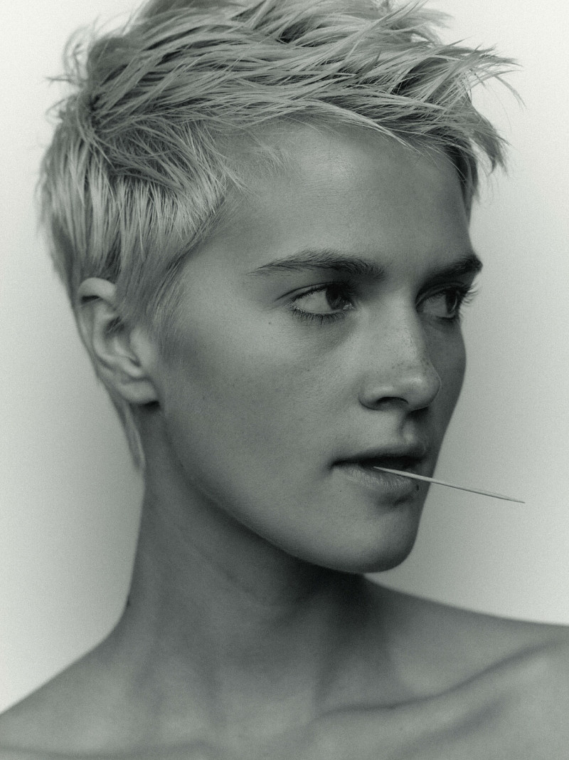 Photo of model Karolina Lombergar - ID 728454