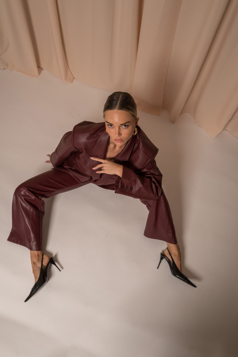 Photo of model Anouchka Lou - ID 728660