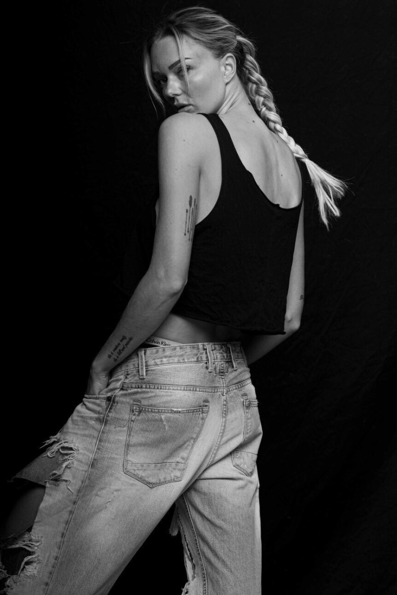 Photo of model Anouchka Lou - ID 728699