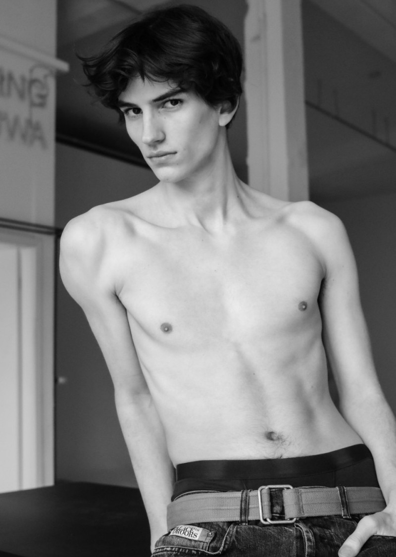 Photo of model Julian Silvester - ID 730200