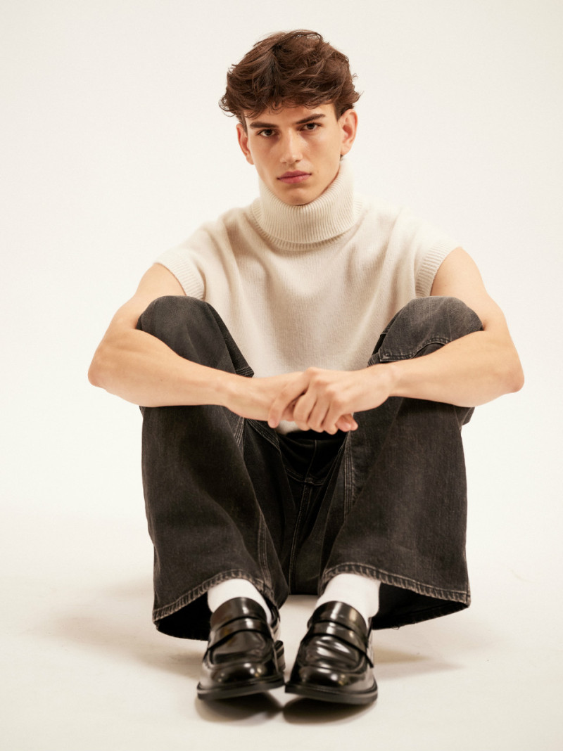 Photo of model Julian Silvester - ID 730203