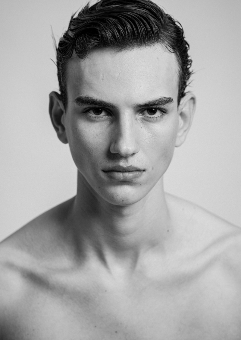 Photo of model Julian Silvester - ID 730207