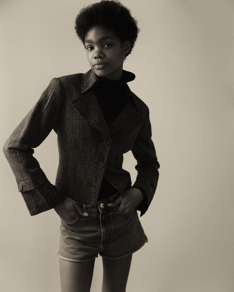 Photo of model Alexa Carmona - ID 732088