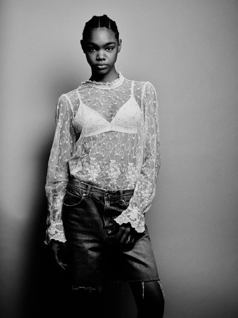 Photo of model Alexa Carmona - ID 732095