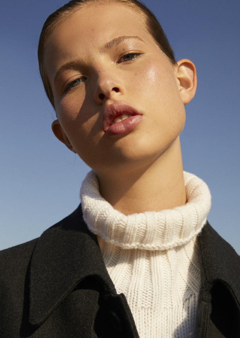Photo of model Jade Cholette - ID 732205