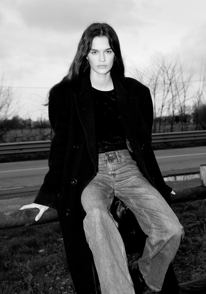 Photo of model Amelie Auger - ID 732327