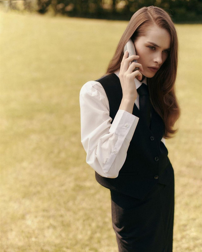 Photo of model Nessie Gromova - ID 732384