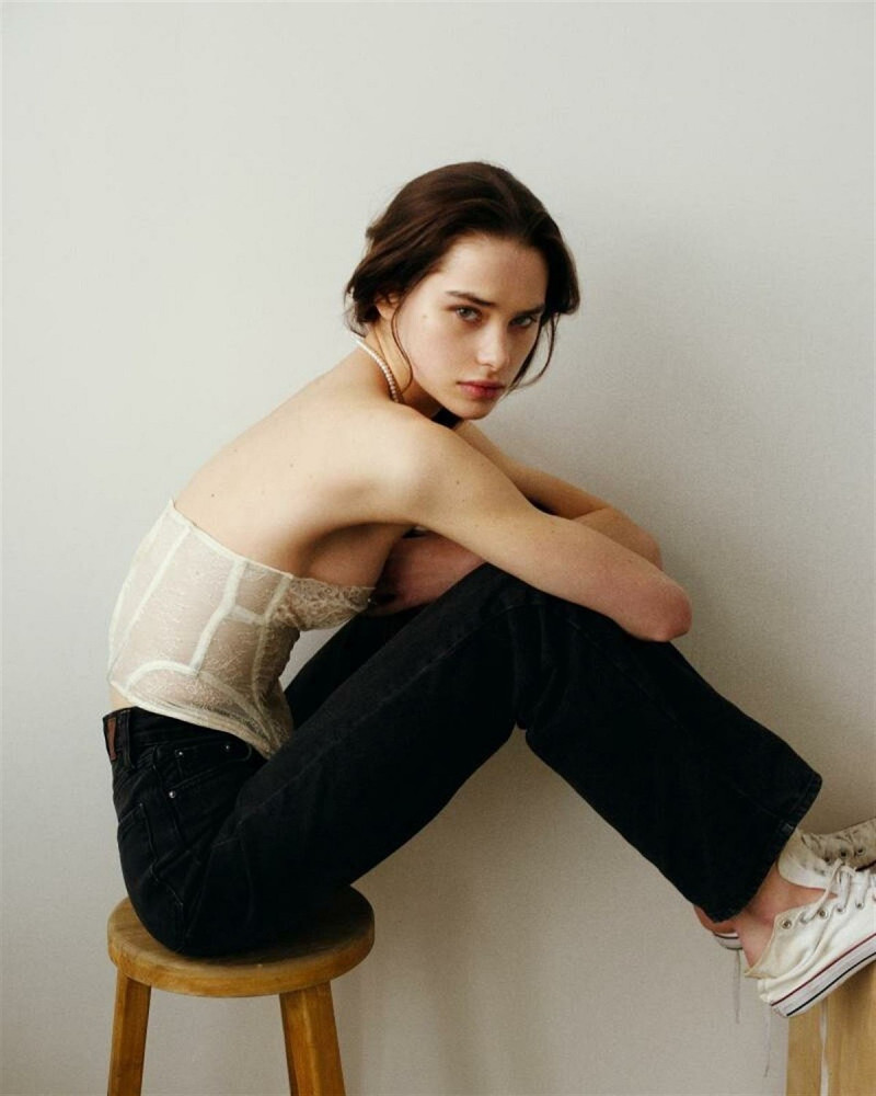 Photo of model Nessie Gromova - ID 732396