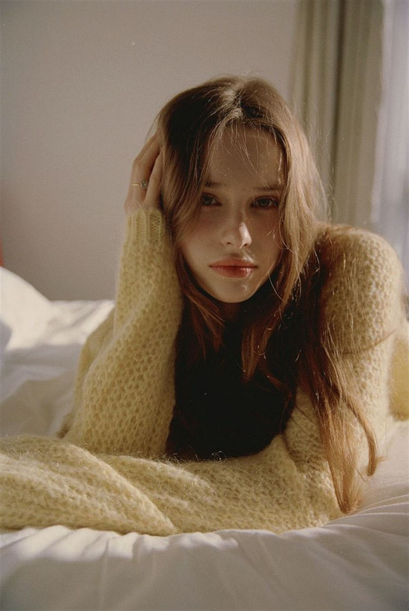 Photo of model Nessie Gromova - ID 732406
