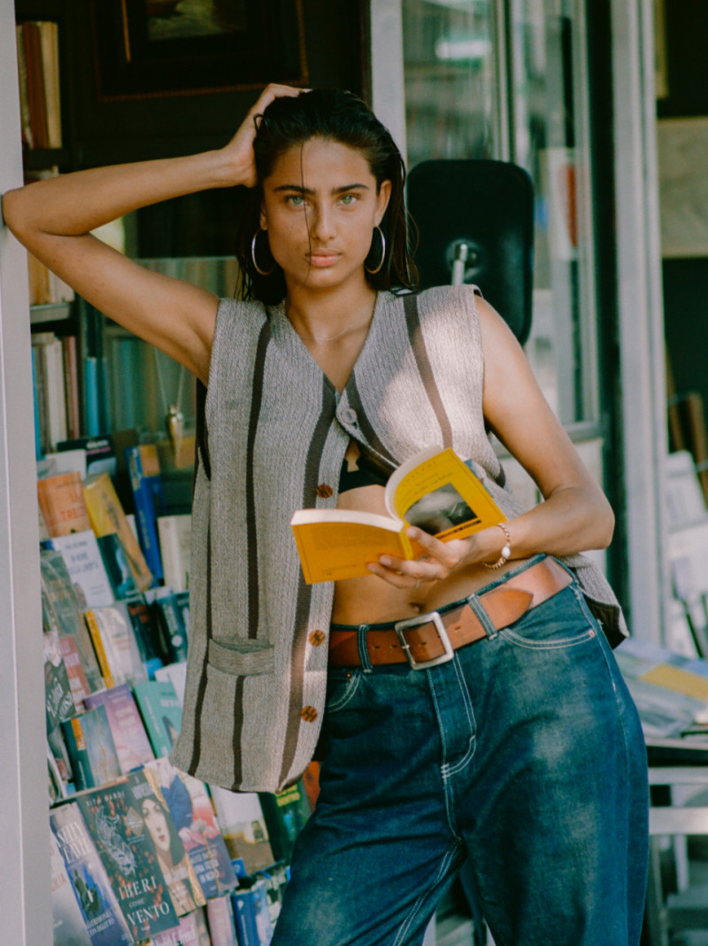 Photo of model Noemi Hewaliyanage - ID 732484