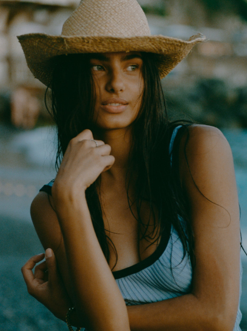 Photo of model Noemi Hewaliyanage - ID 732507