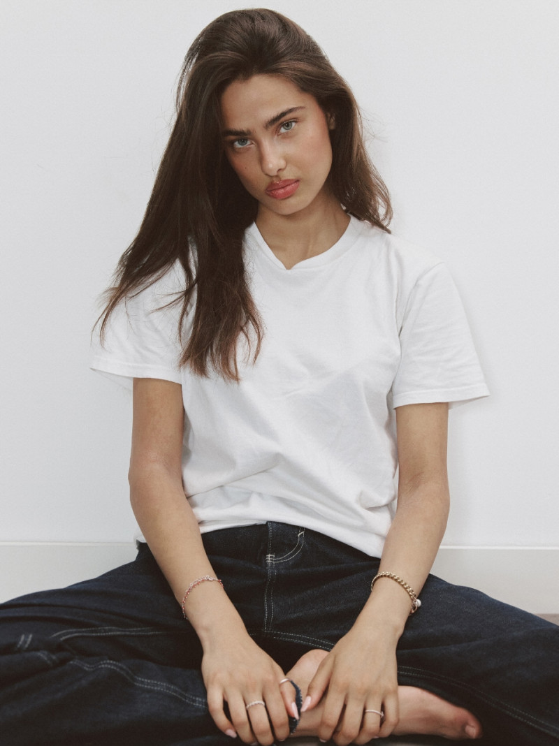 Photo of model Noemi Hewaliyanage - ID 732515