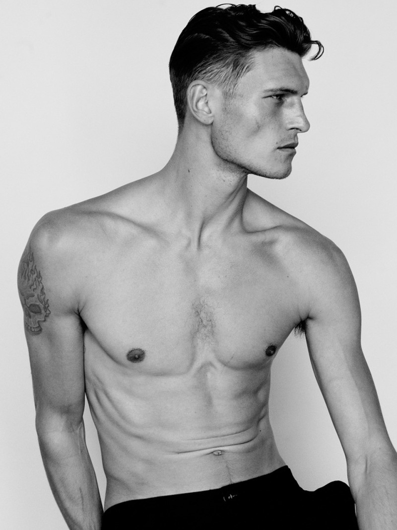Photo of model John Todd - ID 734283