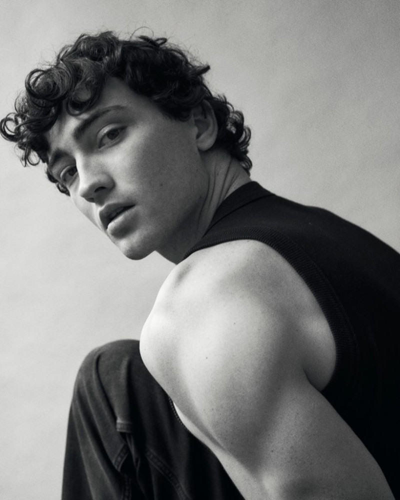 Photo of model Joe Barnes - ID 734357